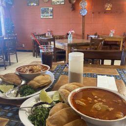 2 Large Menudos 2 Large Menudos
