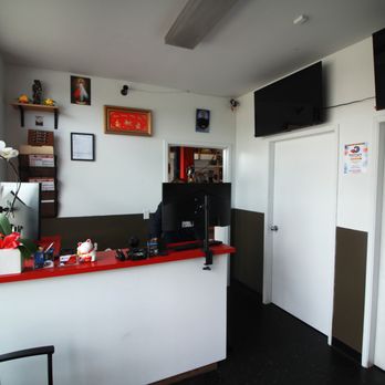 Danny's Auto Repair - Front desk area - Auto Repair Near Me - Seattle, Washington Danny's Auto Repair - Front desk area - Auto Repair Near Me - Seattle, Washington
