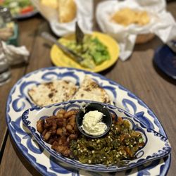 El Pinto - Hatch Chile and Chicharrones