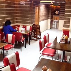 Mash's Wing Ranch - Dining area