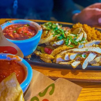 Chili's - Grilled Chicken Fajitas - Bars Near Me - Lawton, Oklahoma