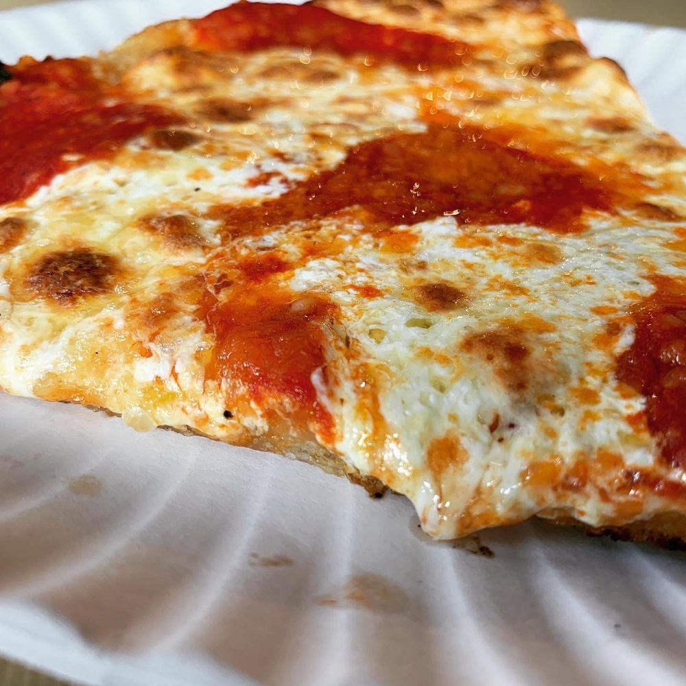 GINO’S PIZZERIA OF RONKONKOMA 250 Photos & 277 Reviews 214 Portion