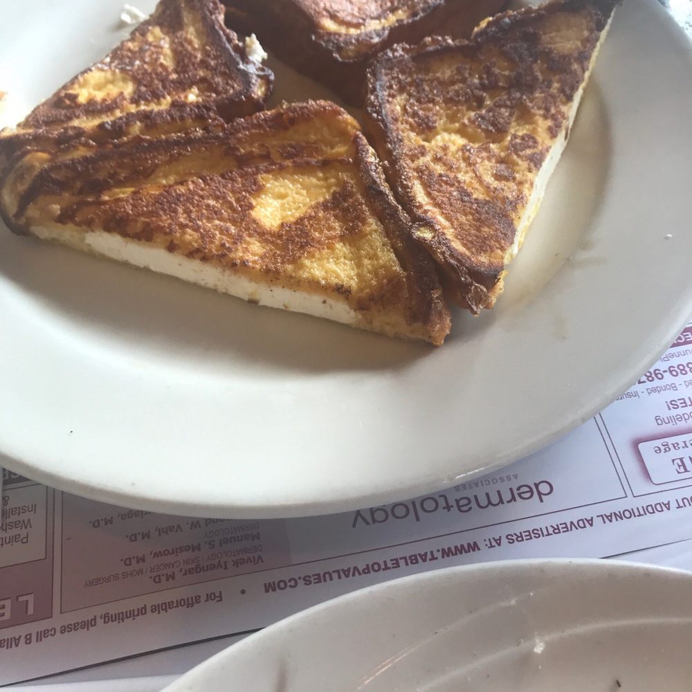 Les Cafe Pancake House - The strangest stuffed French toast I ever seen.  Here at Les Brothers on 9th st, Oak Lawn.  Came out cold and had to have my food warmed. - American Near Me - Hickory Hills, Illinois
