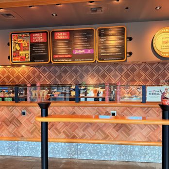 Salt & Straw - inside - Ice Cream & Frozen Yogurt Near Me - Las Vegas, Nevada Salt & Straw - inside - Ice Cream & Frozen Yogurt Near Me - Las Vegas, Nevada