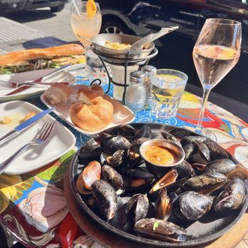 The Stinking Rose - Roasted Mussels - Italian Near Me - San Francisco, California The Stinking Rose - Roasted Mussels - Italian Near Me - San Francisco, California