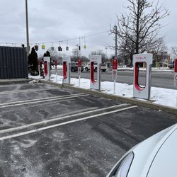 Tesla Supercharger Colonie - Stations.