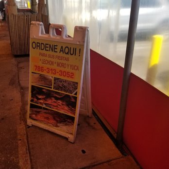 El Palacio De Los Jugos - Fruits & Veggies Near Me - Miami, Florida