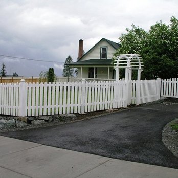 Premier Fence - Picket fence with round arbor. - Fences & Gates Near Me - Marysville, Washington Premier Fence - Picket fence with round arbor. - Fences & Gates Near Me - Marysville, Washington