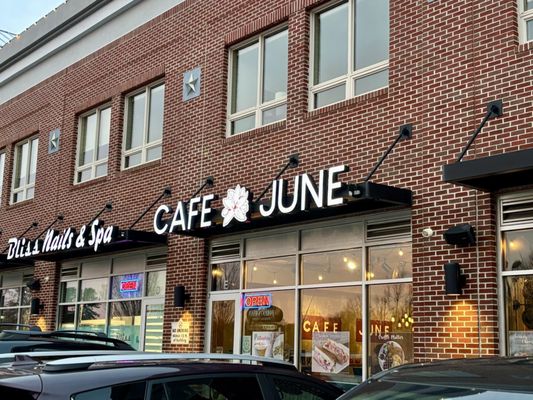 Cafe June by null
