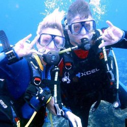 Midwest Scuba - Customer submitted photo.  Dive buddies.