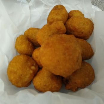 Ray's Pizza - Fried Mushrooms...we should have gotten more. They were excellent! - Pizza Near Me - Glendale, Arizona