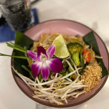 Nur Thai - Thai Near Me - Astoria, New York