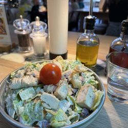 Vapiano - Chicken Caesar salad