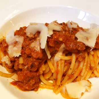 208 Duecento Otto - Spaghetti Bolognese - Bars Near Me - Hong Kong, HK