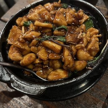 Red Hot Wok - Three Cups Chicken/三杯雞肉 - Chinese Near Me - Cupertino, California Red Hot Wok - Three Cups Chicken/三杯雞肉 - Chinese Near Me - Cupertino, California