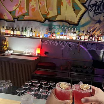 Bar Rōnin - Hibiscus margarita - Japanese Near Me - Erie, Pennsylvania