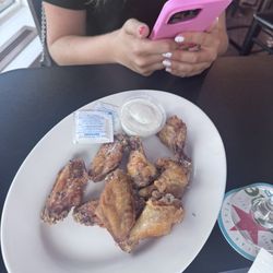 Harbour House Waterfront Eatery - Chicken wings
