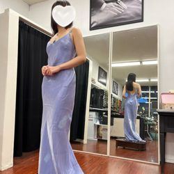 Center Tailor & Alterations - Strap adjustment, back cinching