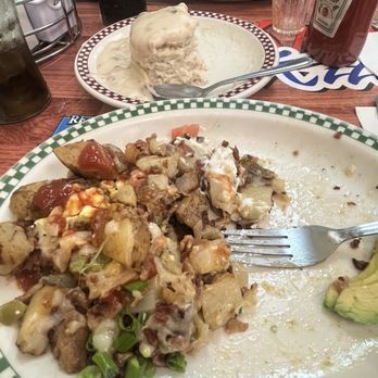 Karen's Kitchen 2 - California Skillet - New American Near Me - Palmdale, California
