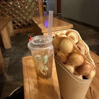 Umbrella Tea House - Bubble waffle & jasmine green tea - Bubble Tea Near Me - Schaumburg, Illinois