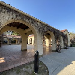 Lewis MacAdams Riverfront Park - Near the entrance (Cool photography spot)