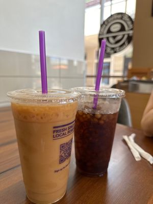 The Coffee Bean & Tea Leaf by null