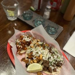 Street Style Tacos :: Street Style Tacos ::