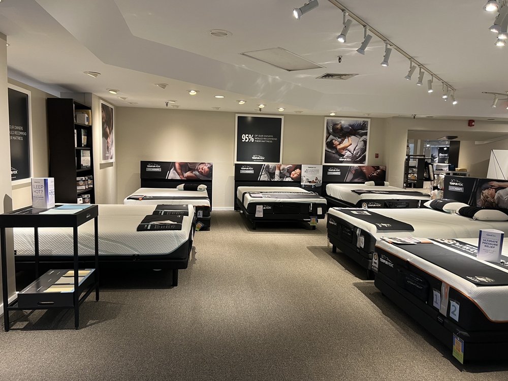 SLUMBERWORLD HONOLULU Updated September 2024 25 Photos & 38