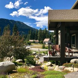 Peak View Haus
