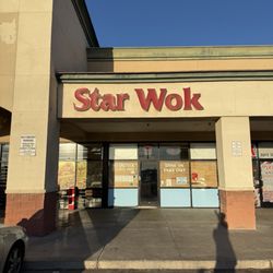 Star Wok - Outside