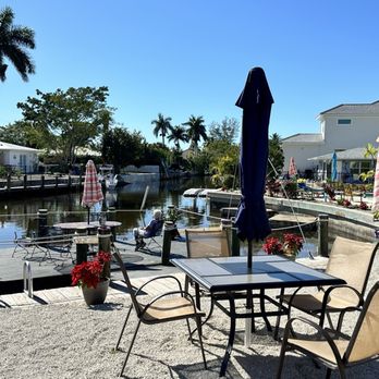 Bean To Cup Coffee Lounge - Patio - Coffee & Tea Near Me - Naples, Florida Bean To Cup Coffee Lounge - Patio - Coffee & Tea Near Me - Naples, Florida