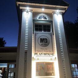 M&D Playhouse - Great downtown North Conway location.
