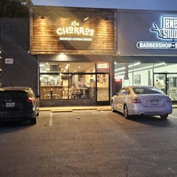 Los Chorros - Parking available