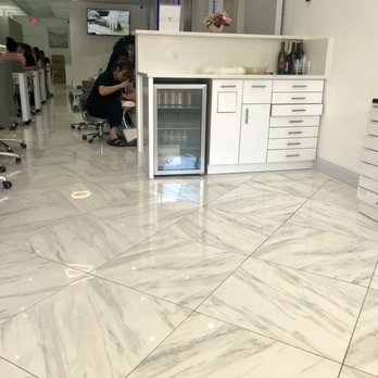 Her Nails & Spa - Nail Salons Near Me - Burke, Virginia