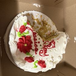 Mi se comió y me dejó a mí sin comer pastel en el día d Emi cumpleaños. ( usted está mal) pero gracias