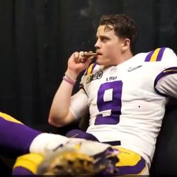 Havana Sports & Cigar Bar - 1/13/20. Monday night. New Orleans. The best college football season ever! Heisman Trophy winner. National Champions. 9 enjoys a nice cigar!