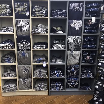 Buc-ee's - Cowboys gear - Gas Stations Near Me - Fort Worth, Texas Buc-ee's - Cowboys gear - Gas Stations Near Me - Fort Worth, Texas