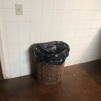 Another Broken Egg Cafe - Not overflowing (smaller than most) - Breakfast & Brunch Near Me - Mountain Brook, Alabama