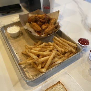 CRAFT BURGER By Shane - North Main - Wings - Burgers Near Me - Alpharetta, Georgia