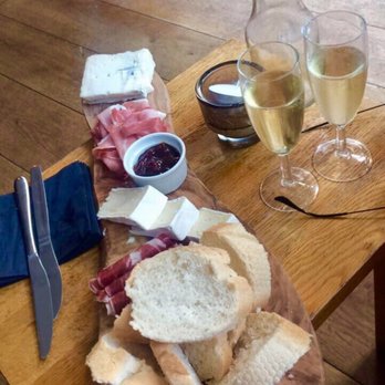 The Scottish Stores - The attached 'wine stores' does all-you-can-drink prosecco with a cheese/charcuterie board - Pubs Near Me - London, XGL The Scottish Stores - The attached 'wine stores' does all-you-can-drink prosecco with a cheese/charcuterie board - Pubs Near Me - London, XGL