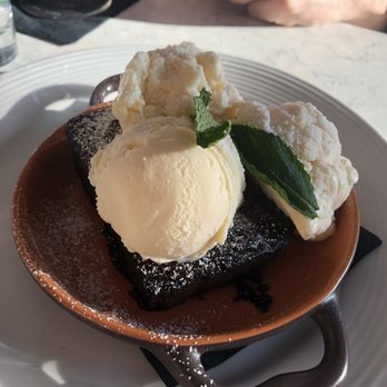 19 Raw - Seafood Near Me - Edgartown, Massachusetts