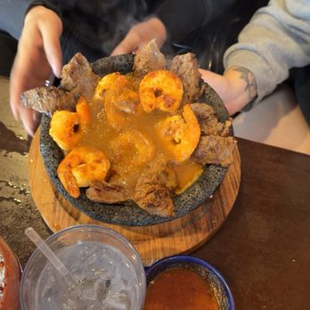 Los Girasoles - Molcajete fajitas - Tex-Mex Near Me - Fort Worth, Texas Los Girasoles - Molcajete fajitas - Tex-Mex Near Me - Fort Worth, Texas