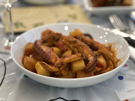 Octopus Kitchen & Hookah by null
