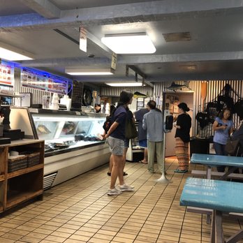 Fresh Catch - Inside of the place!! - Hawaiian Near Me - Honolulu, Hawaii Fresh Catch - Inside of the place!! - Hawaiian Near Me - Honolulu, Hawaii