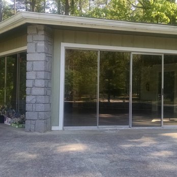 Briscoe Park - An enclosed pavilion that is perfect for private gatherings and to protect seniors who may have difficulty with heat. - Parks Near Me - Snellville, Georgia