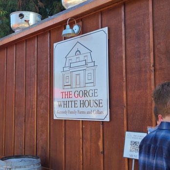 The Gorge White House - Wineries Near Me - Hood River, Oregon