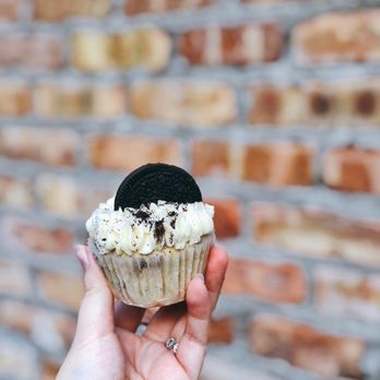 SWEET - Cookies n Creme Cupcake - Coffee & Tea Near Me - Houston, Texas SWEET - Cookies n Creme Cupcake - Coffee & Tea Near Me - Houston, Texas