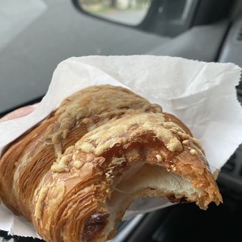 Cafe Ruisseau - Coffee & Tea Near Me - Beverly Hills, California