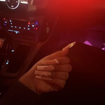 Acrylic Nail Bar - Nail Salons Near Me - La Puente, California