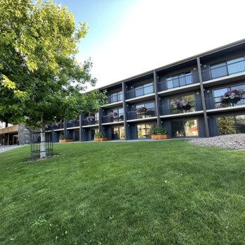 Banff Park Lodge - Hotels Near Me - Banff, Alberta